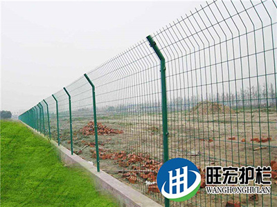 折彎護(hù)欄網(wǎng)02