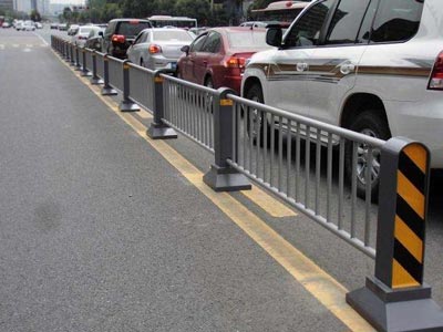 白鋼道路護(hù)欄34