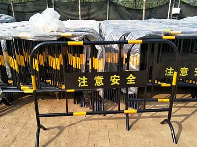 鐵馬護(hù)欄01