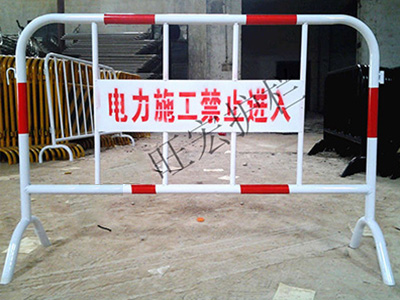 鐵馬護(hù)欄10