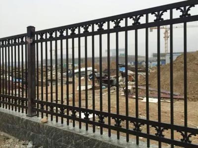圍墻鐵藝護(hù)欄43
