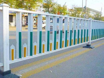 鋅鋼交通護(hù)欄48